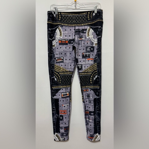 Reebok Speedwick Lux Bold Baroque Print Leggings •Large •Cassette Tape Music - Picture 14 of 15